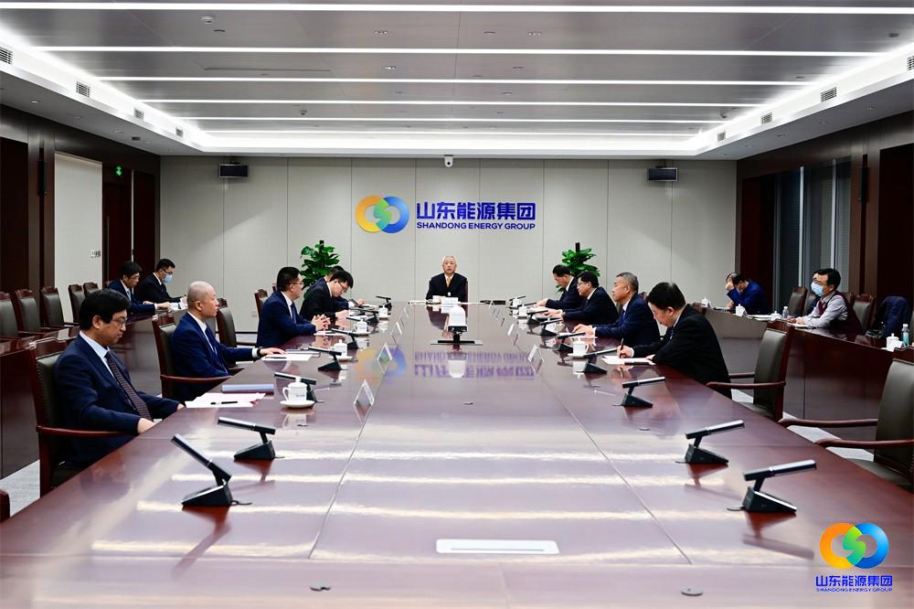 凌文参加山东能源集团与沙特国家石油公司战略合作签约仪式